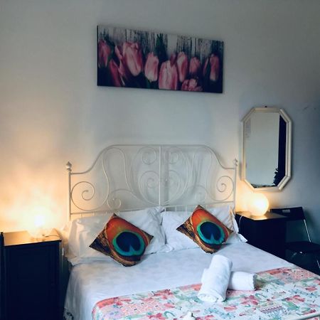 Giuly Guesthouse Rome Buitenkant foto