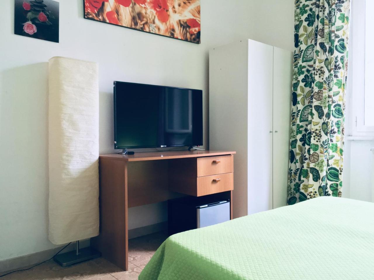 Giuly Guesthouse Rome Buitenkant foto