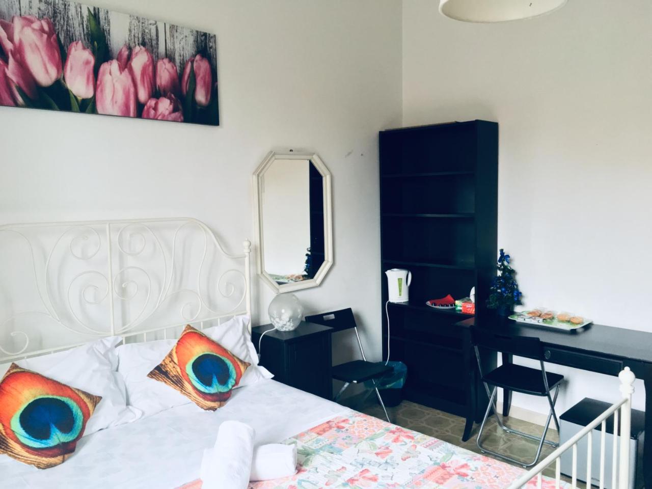 Giuly Guesthouse Rome Buitenkant foto