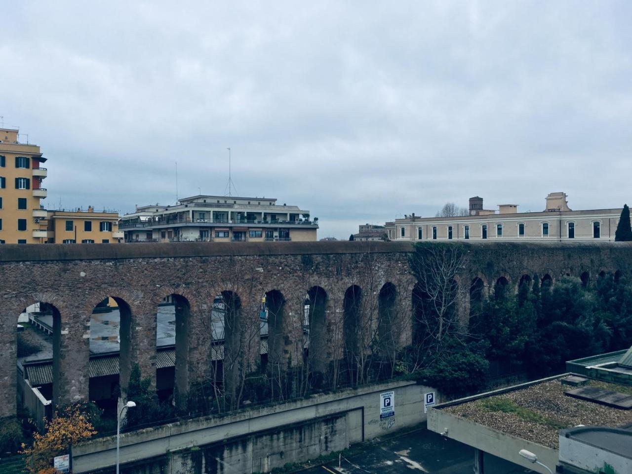 Giuly Guesthouse Rome Buitenkant foto